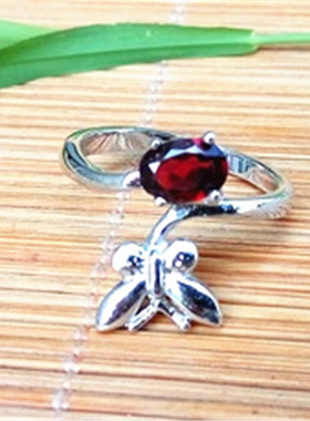 石榴石925银镶嵌美容养颜戒指