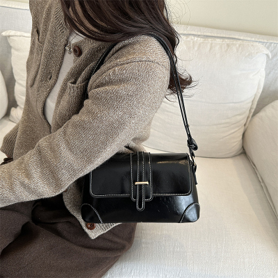 腋下法棍包新款秋冬季斜挎包潮
