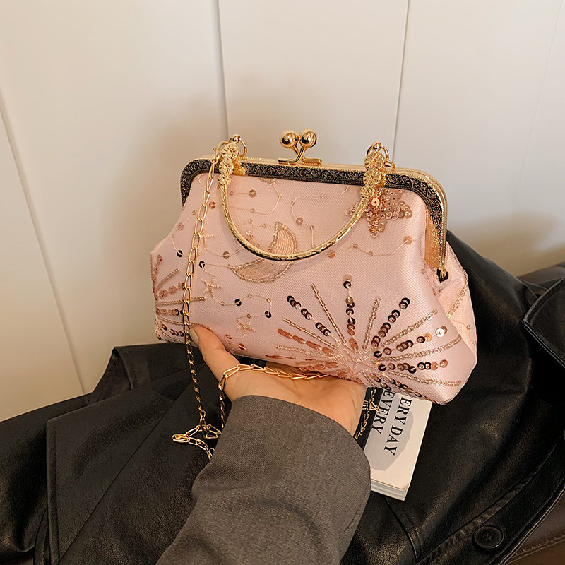 2024名媛复古风珠绣小包包重手工钉珠包晚宴手拿口金包搭配旗袍女