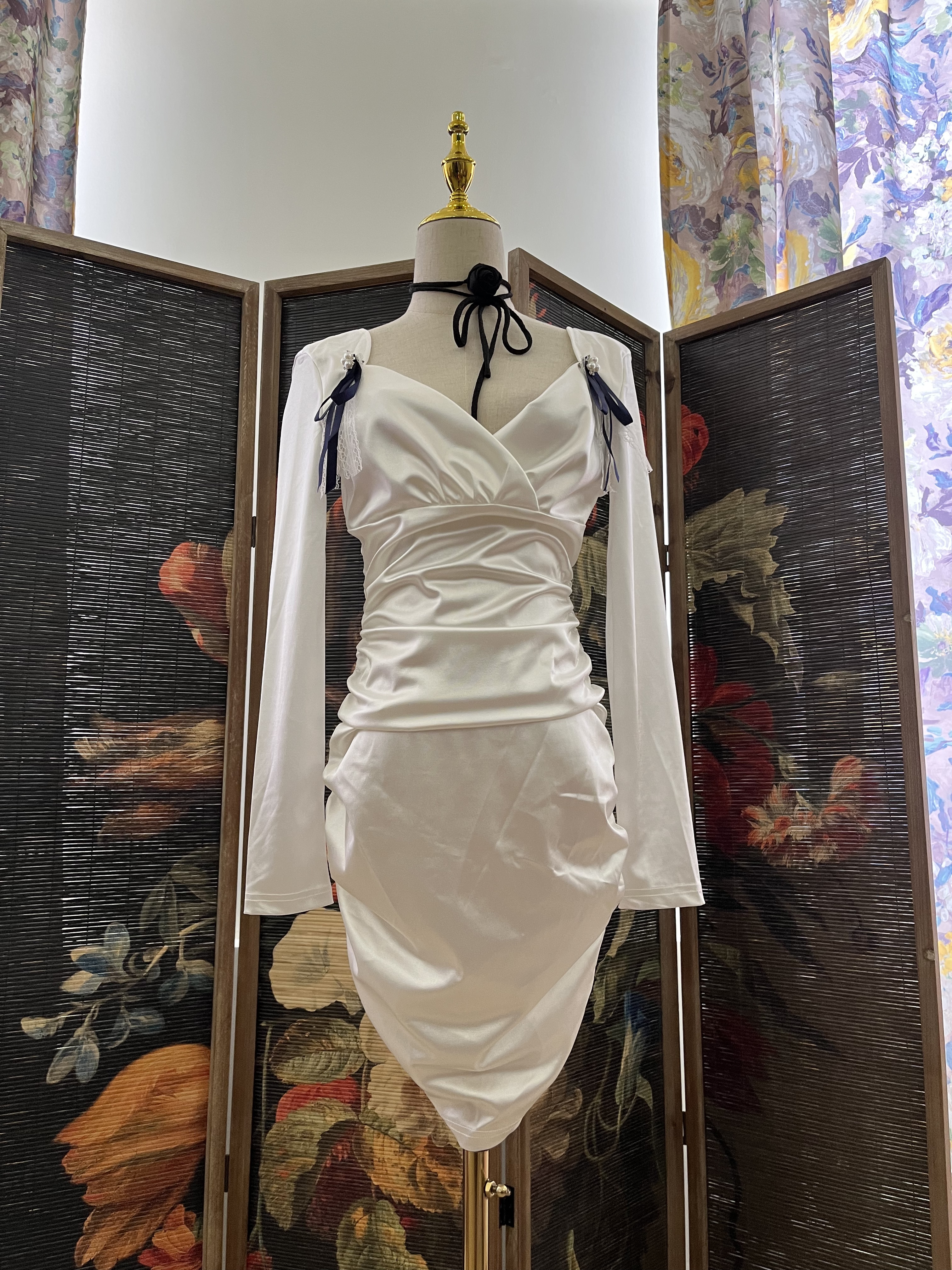 年中清仓北纬8度复古法式女长袖连衣裙约会酒露背小洋装度假拍照