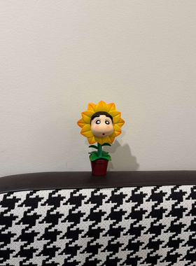 向日葵小新工位桌面装饰摆件2025办公显示器饰品电脑屏幕小玩偶