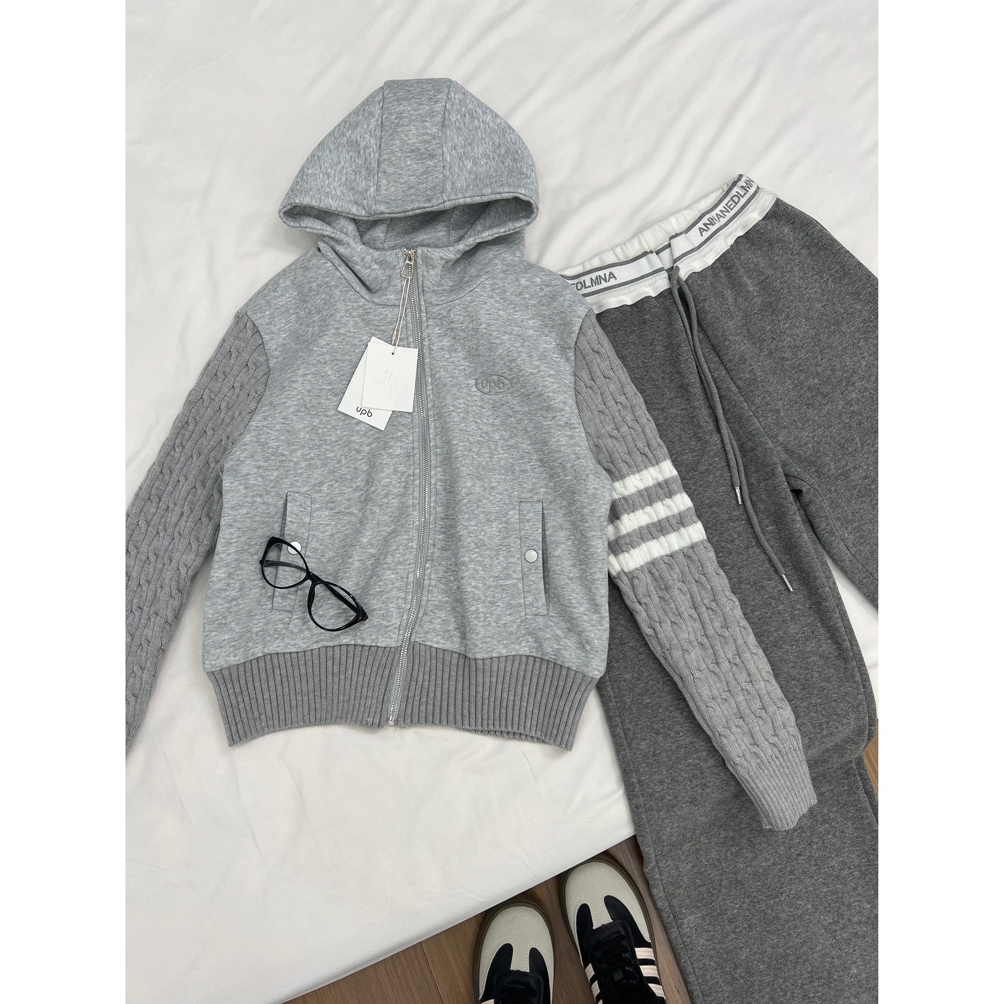 韩式连帽三条杠显瘦女卫衣
