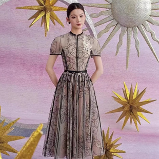 越南小众名媛圆领短袖收腰蕾丝大摆裙立体花朵优雅网纱刺绣连衣裙