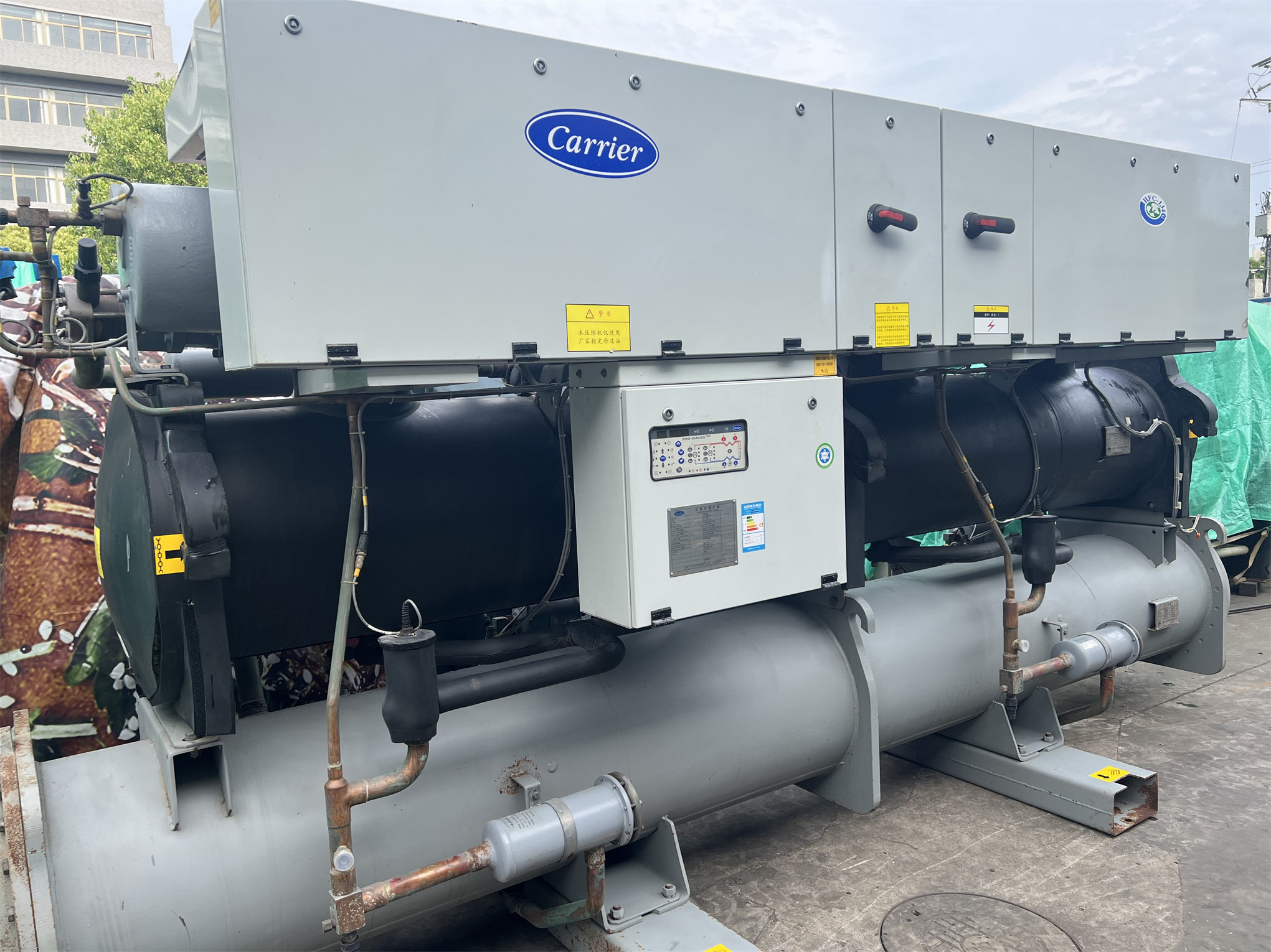 350冷吨二手开利螺杆式冷水机开利二手工业冷水机组冷冻机