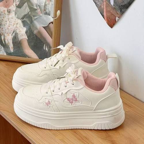 2025春秋季新款百搭学生厚底板鞋小众设计感蝴蝶系带圆头小白鞋女