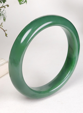 收藏级和田碧玉老料无黑点手镯