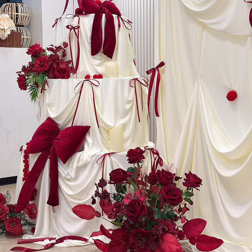 2026婚庆红丝绒巨型蛋糕