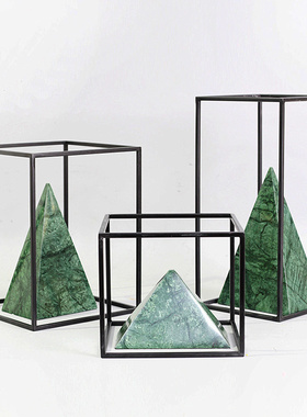 轻奢风样板间金属大理石几何书档