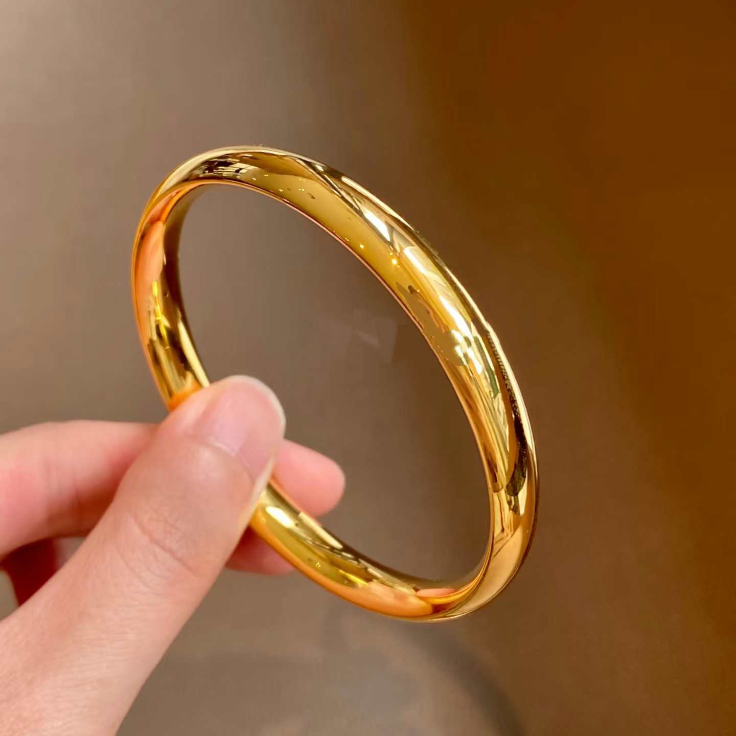 亮面泥鳅背沙金素圈手镯光面仿真黄金色实心镯子结婚婚嫁手环女款