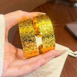 宽面碎冰冰手镯仿真黄金沙金手环轻奢高级感金店同款爆闪婚嫁首饰