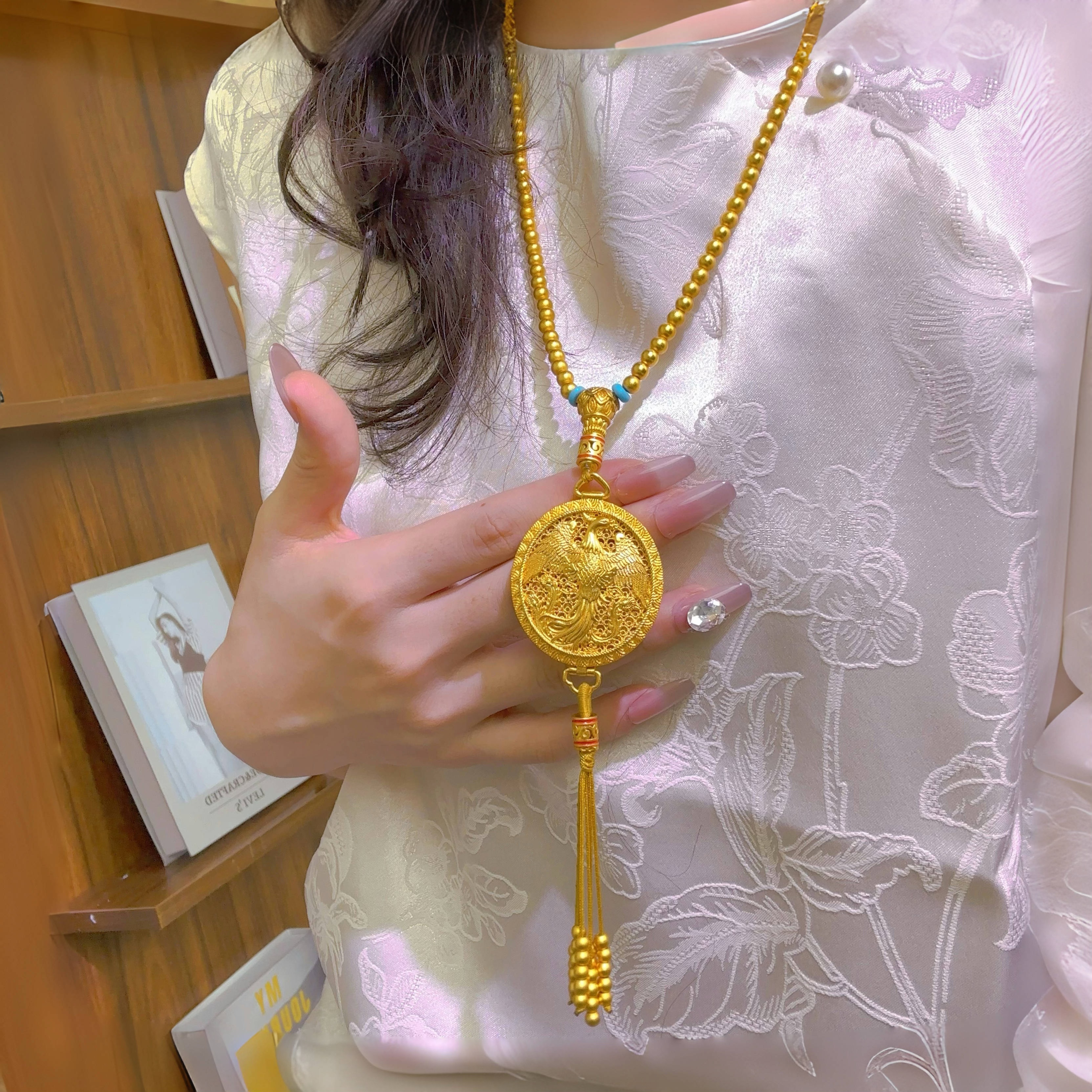 镂空花丝金凤香囊项链老铺同款女仿真黄金沙金凤凰于飞流苏毛衣链