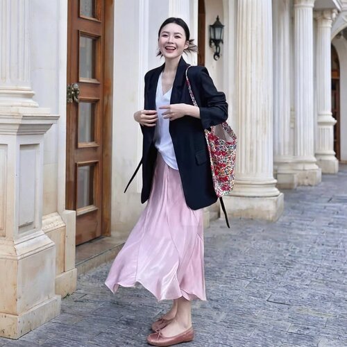 轻奢不规则缎面半身裙女夏季2026新款高腰显瘦a字半裙鱼尾包臀裙