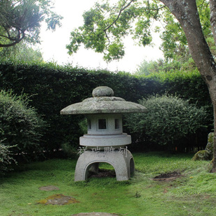石雕仿古石灯笼日式户外庭院青石石灯塔装饰草坪石材景观地灯摆件