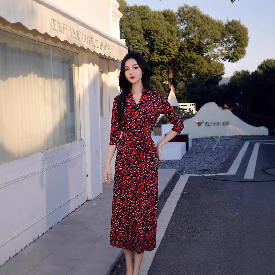 欧美新品26翻领一片式裹身连衣裙女法式复古字母印花PG DVF绑带裙