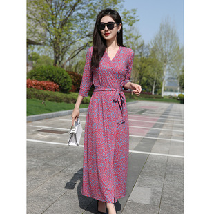 欧美新品2026粉色小花连衣裙一片式女长款修身显瘦裙PG DVF裹身裙