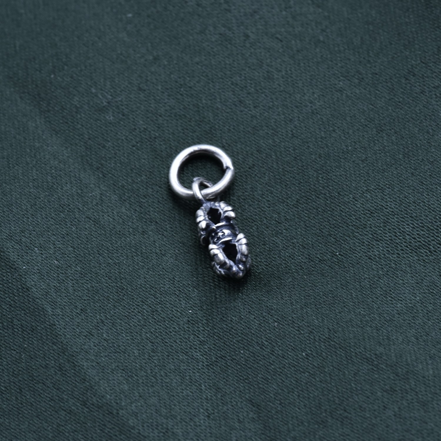 S925纯银小号藏式金刚杵文玩侧挂小滴溜吊坠DIY串珠编绳挂件配饰