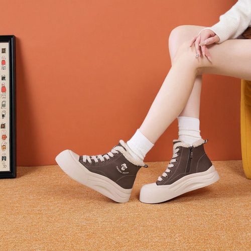 卓诗尼冬季加绒保暖板鞋厚底百搭