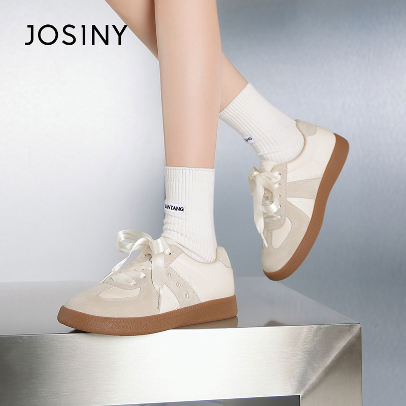 显瘦系带休闲板鞋卓诗尼平底百搭