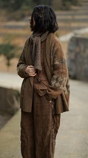 衣诗里M1519康赛妮夹花圈圈纱开衫 衣长70左右胸围140 外套