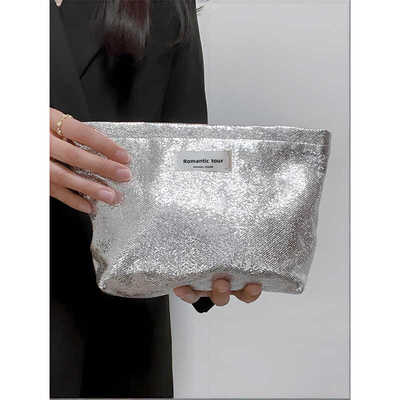 韩国超火ins爆闪化妆包 高级感银色金属内胆包大容量护肤品收纳包