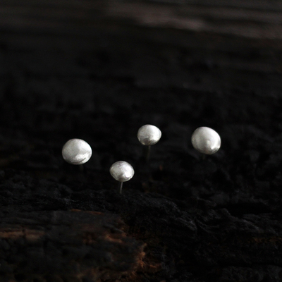 小蘑菇头999足银豆豆养耳小耳钉