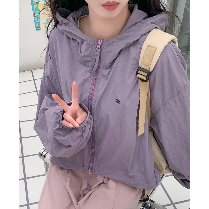 艺野系 小标印花短款紫色连帽防晒外套女夏小个子户外骑行冲锋衣