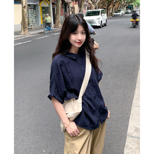 艺野系 日系宽松慵懒风袖口卷边藏青色短袖衬衫女夏复古文艺上衣