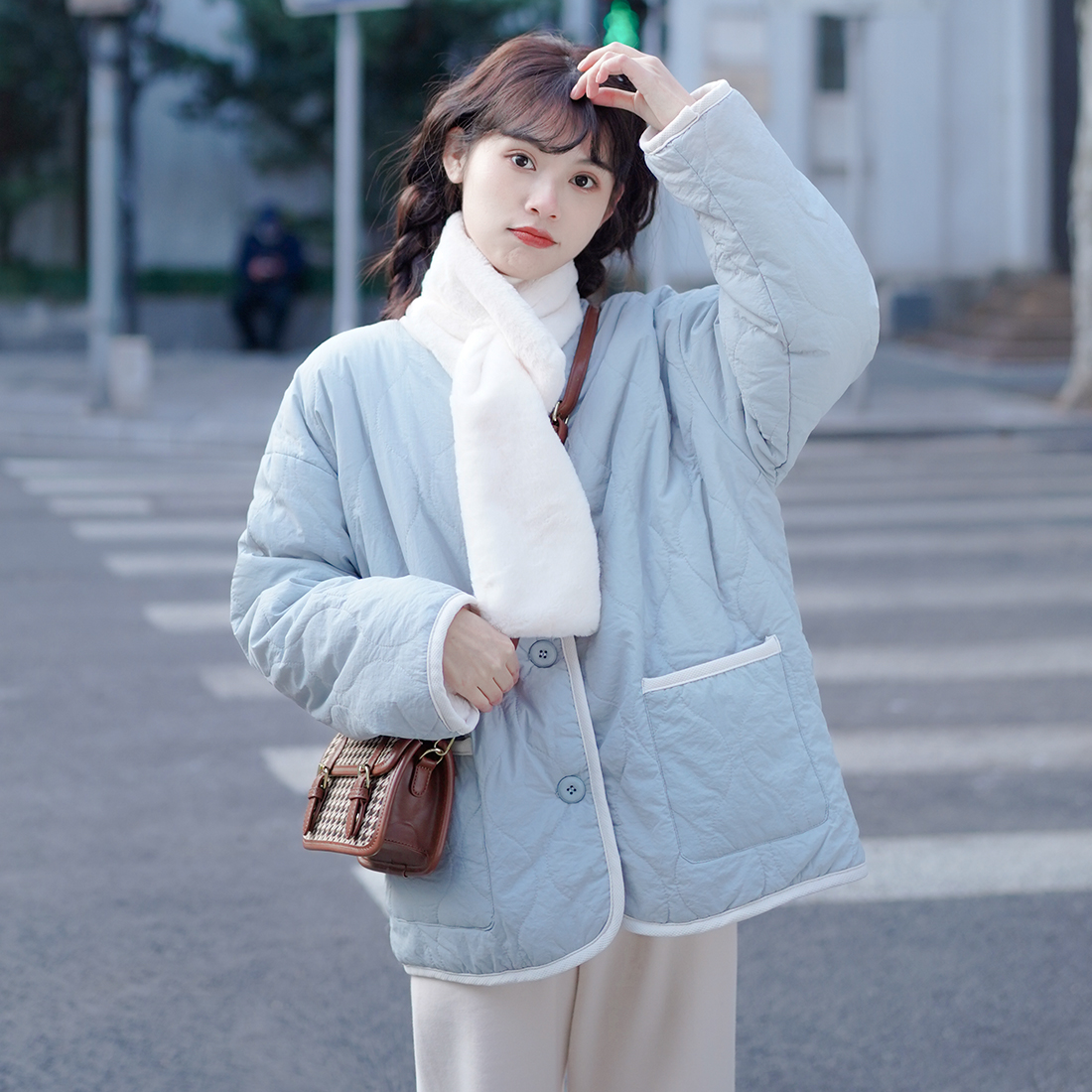 艺野系奶蓝色棉服女冬甜美小个子宽松加绒仿兔毛内胆围巾外套袄子