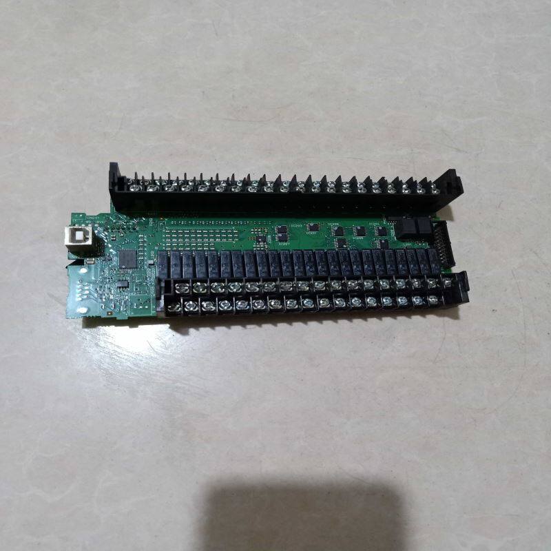 可编程控制器CP1E-E60SDR-A主板 CP1E-N60S1DR-A实图