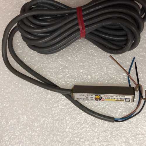 OMRON E3HS-DS5E1感应器