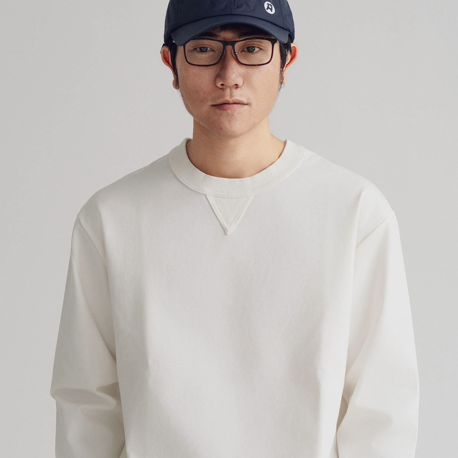 ARBA日系高级轻通勤极简本白卫衣