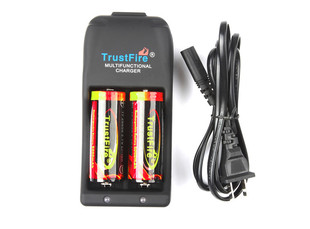 原装Trustfire TR-006多功能3.0 4.2V 18650 26650锂电双槽充电器