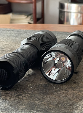 强光26650手电筒白光黄光SFT40平头无果冻远射户外充电21W大功率