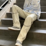卡其色