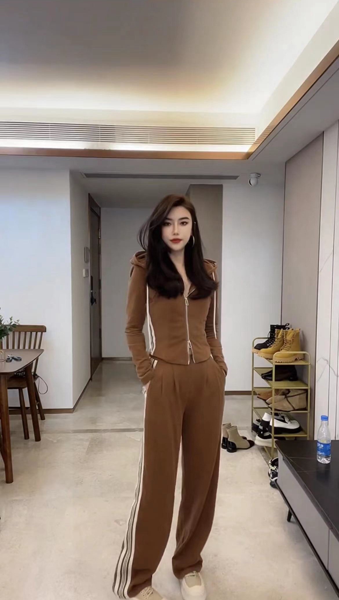 2024 봄 가을 새로운 한국어 스타일 캐주얼 스포츠 정장 여성의 느슨한 기질 탑 넓은 다리 바지 투피스 세트