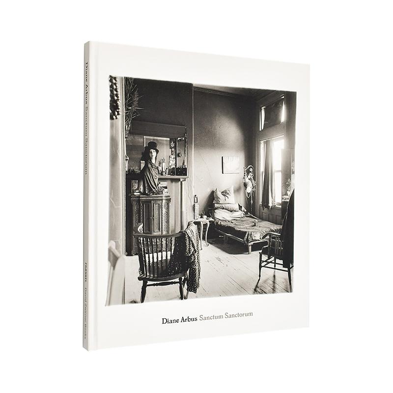 【现货】黛安·阿勃丝：圣所 Diane Arbus: Sanctum Sanctorum 原版英文摄影作品集 卓纳画廊 黑白摄影 边缘群体