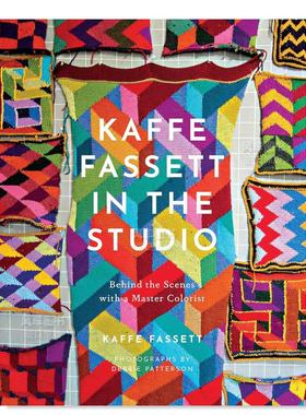 【预售】Kaffe Fassett in the Studio: Behind the Scenes with a Master Colorist,画室中的卡菲·法塞特:色彩大师的幕后英文时