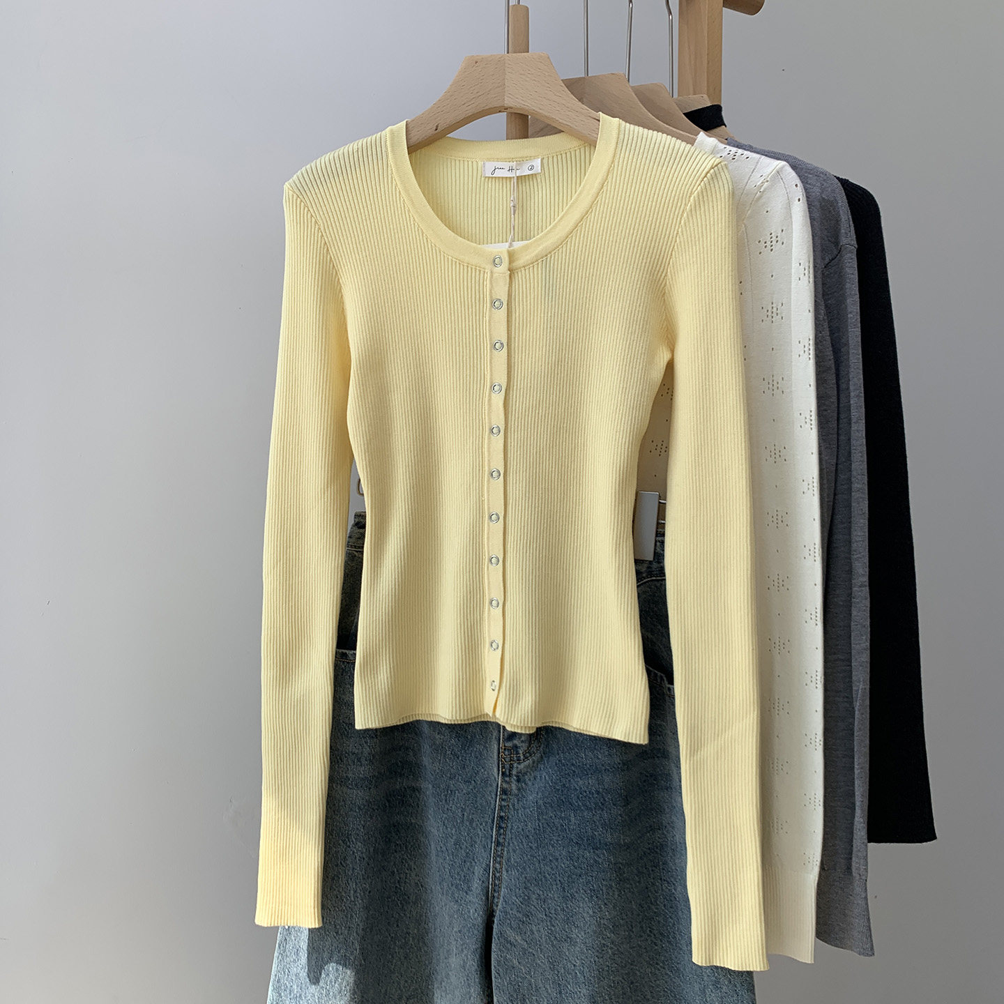 长袖针织开衫女秋冬黄色毛衣外套简约圆领单排扣短款复古上衣,女装/女士精品,短外套,淘宝优惠券,粉丝福利购,淘宝优惠卷