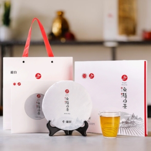 湖南特产张家界桑植白茶雪超白400g茶饼礼盒装白牡丹五年陈老白茶