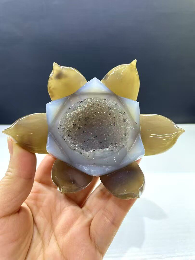爆款玛瑙晶洞莲花天然水晶原石打磨工艺品家居莲花摆件礼物六边