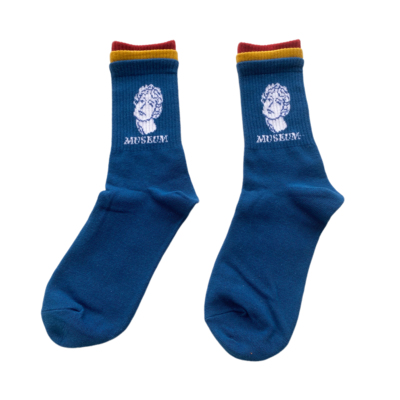 日单复古刺绣女中筒袜