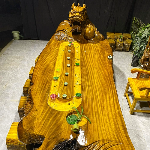 Корнеодичный чайный стол