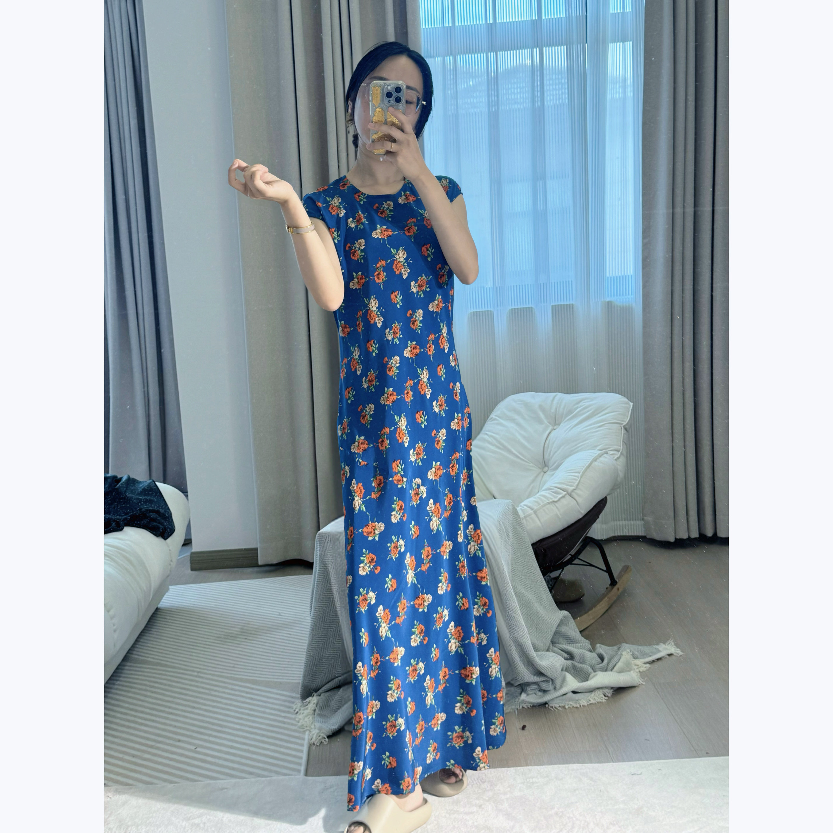 桑蚕丝双绉斜裁蓝色碎花连衣裙真丝气质圆领落肩袖中长款碎花长裙