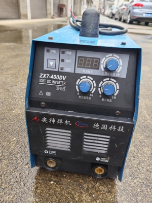 二手奥神ZX7-400双电压电焊机220V380V，正常使用单机无配件。
