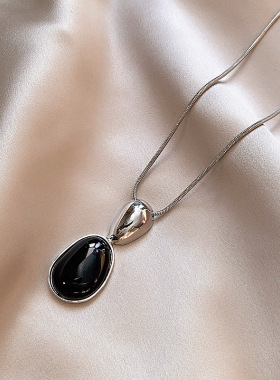 韩系几何吊坠蛇骨长款项链女轻奢感秋冬毛衣链钛钢卫衣链配饰