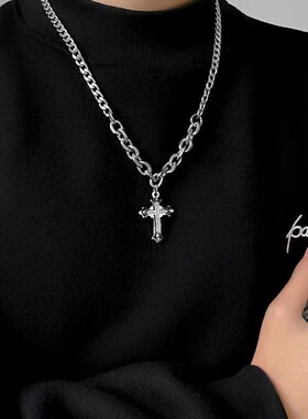 2025秋冬新款十字架吊坠钛钢项链嘻哈百搭个性小众毛衣搭配毛衣链