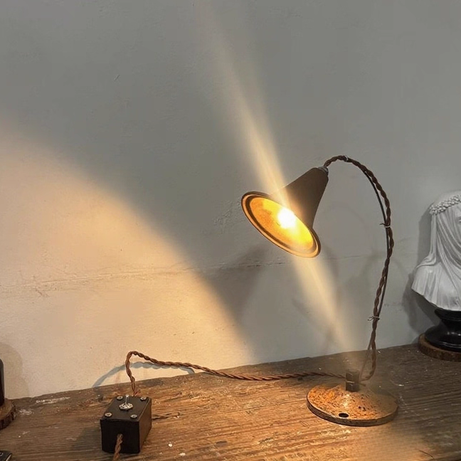 古典日系诧寂禅意泡茶室道具金属手工做旧器具咖啡厅怀旧摆件台灯