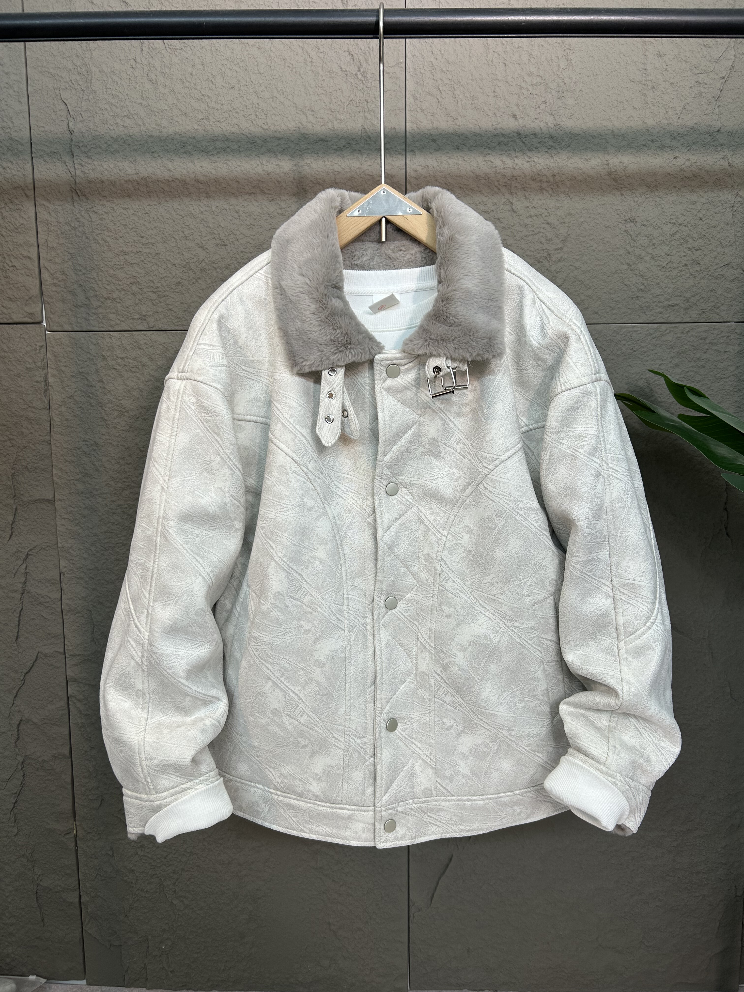 潮牌夹克加绒加厚冬季保暖翻领扎染鹿皮绒外套纹路宽松男女情侣