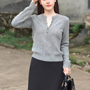 明星文淇同款 2026春新款女装时尚百搭半开襟纽扣圆领羊绒针织衫