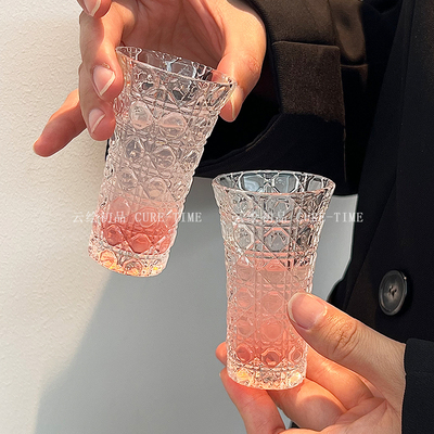 高颜值浮雕刻花玻璃小酒杯